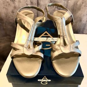NIB Andrew Geller Pewter Silver  leather shoes